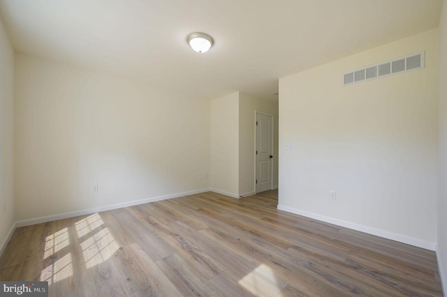 1317 Lochmeath Way Property Photo 14