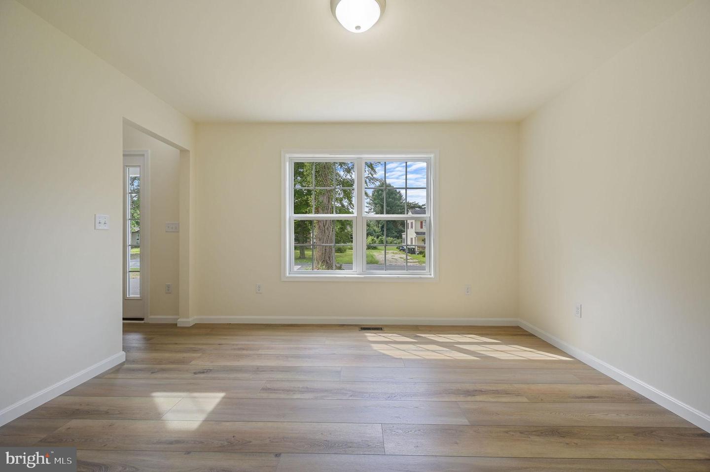 1317 Lochmeath Way Property Photo 16