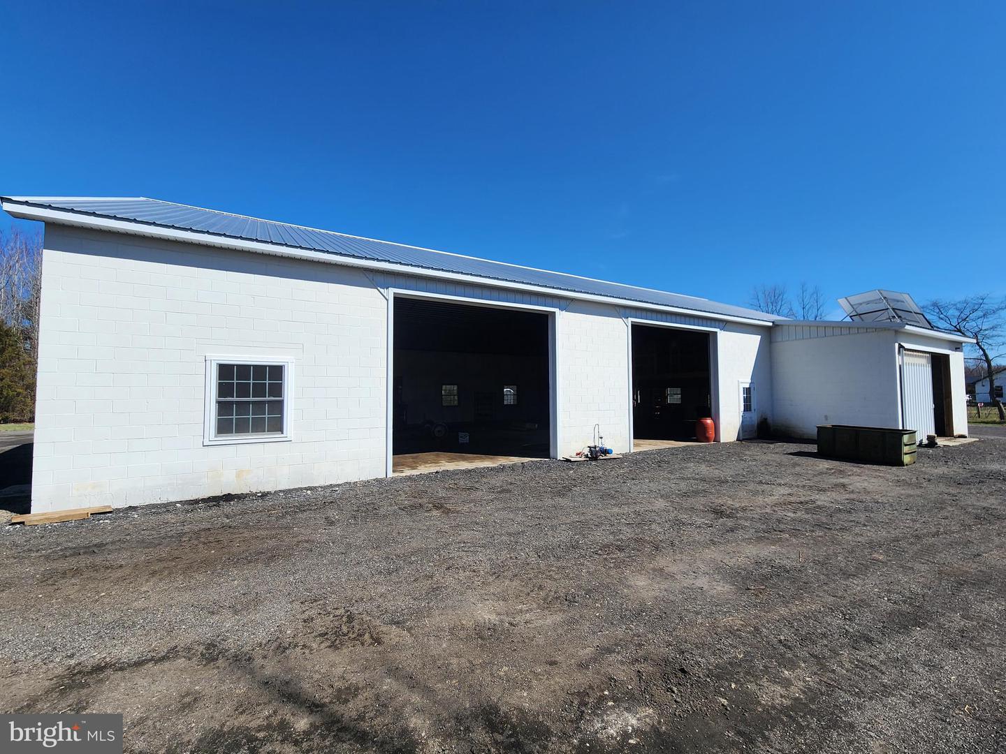 1337 Tower Rd Property Photo 4