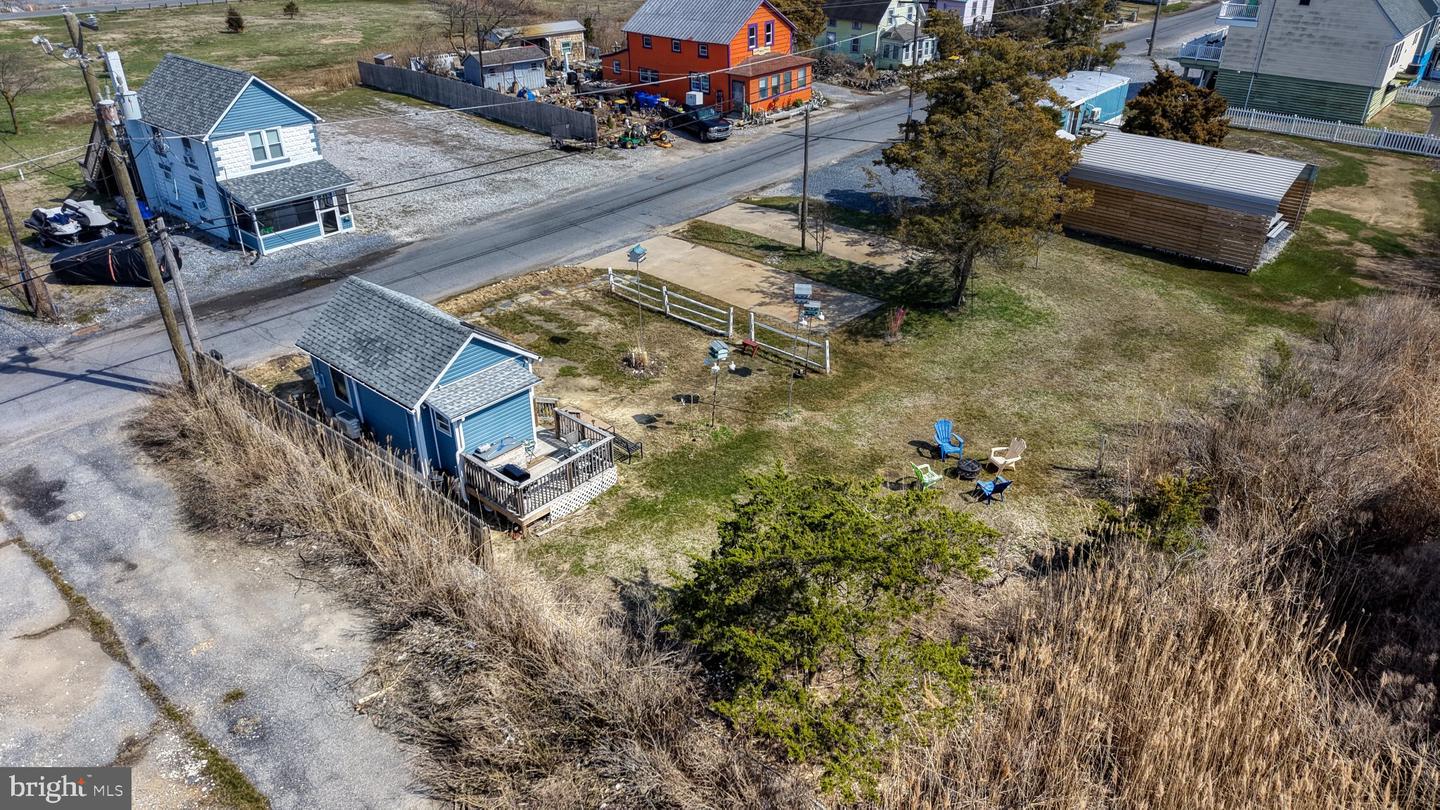 58 Hubbard Ave Property Photo 3