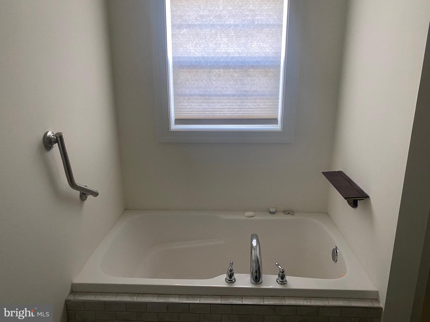 69 Amanda Ave Property Photo 12