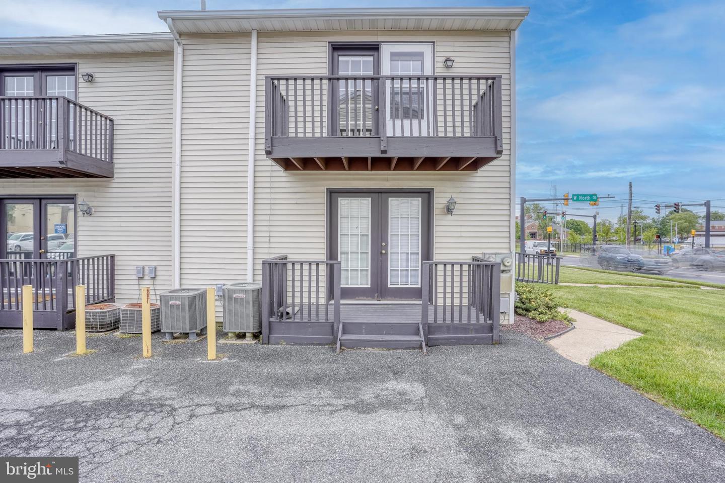 371 W North St #unit A And Unit B Property Photo 3
