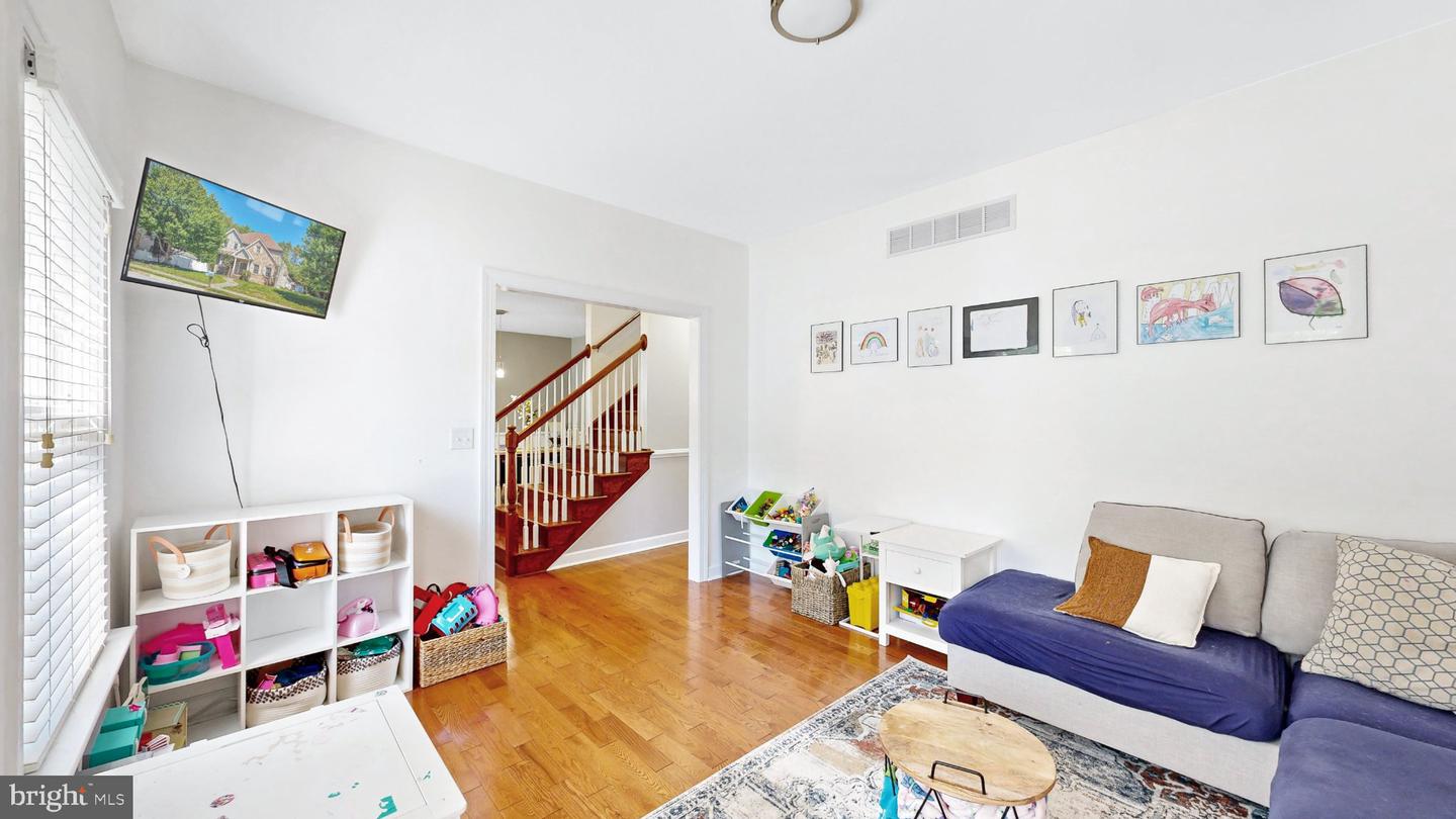 73 Washington St Property Photo 31