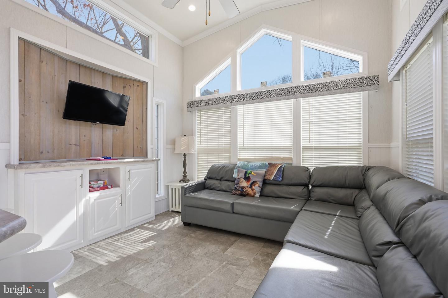 DEKT2046764 Property Photo 18