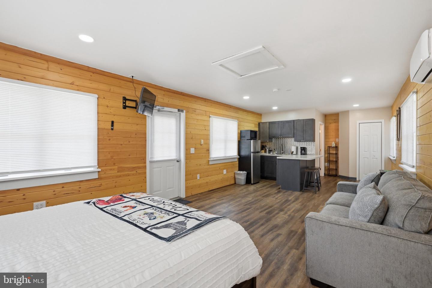 DEKT2046764 Property Photo 27