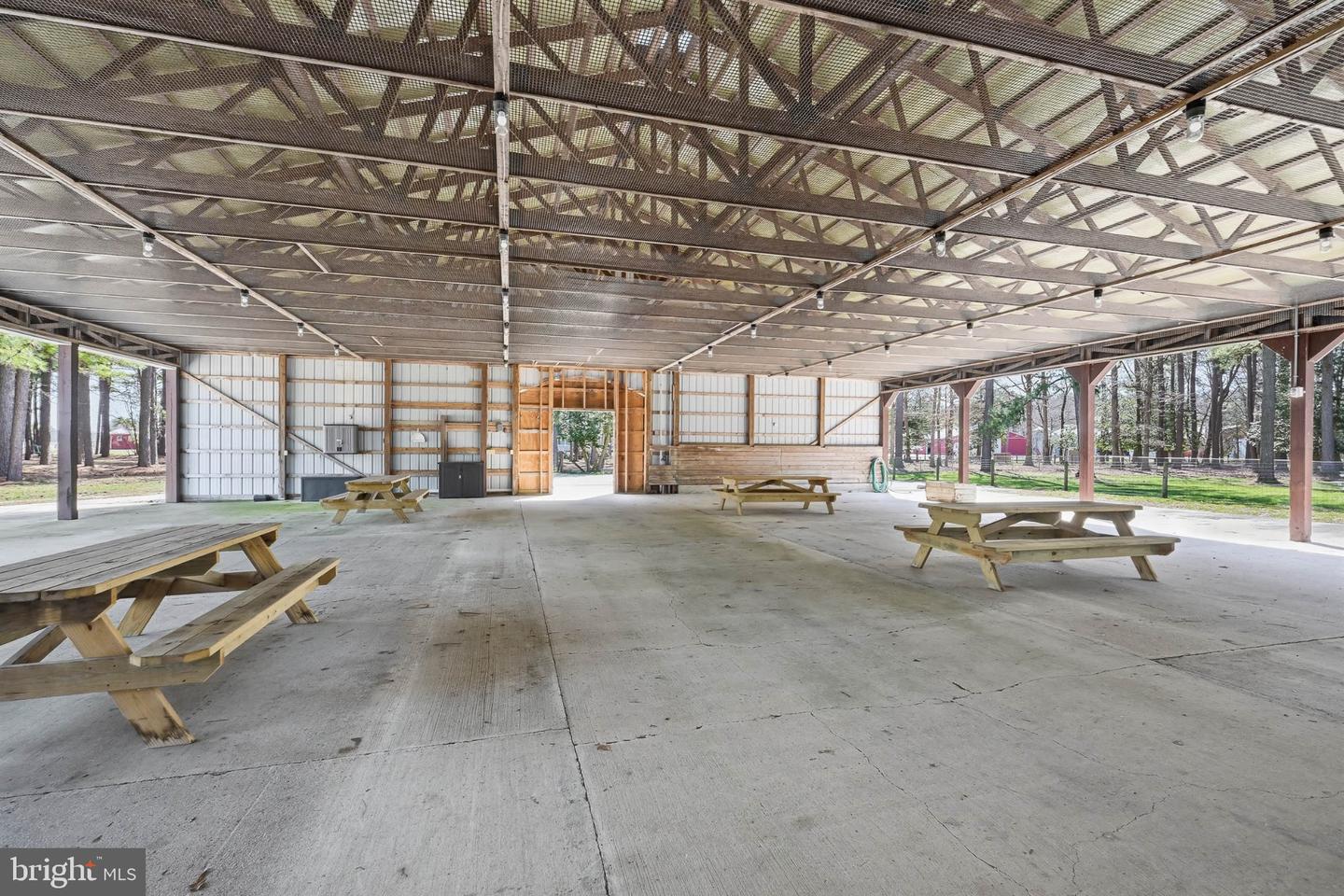 DEKT2046764 Property Photo 43