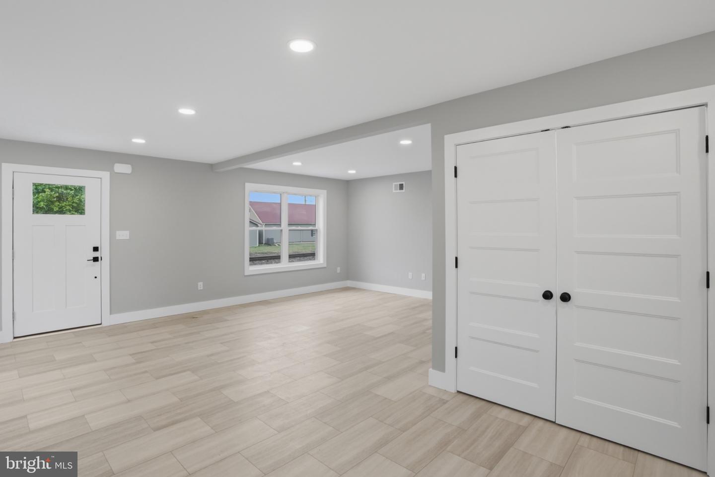 117 Railroad Ave Property Photo 19