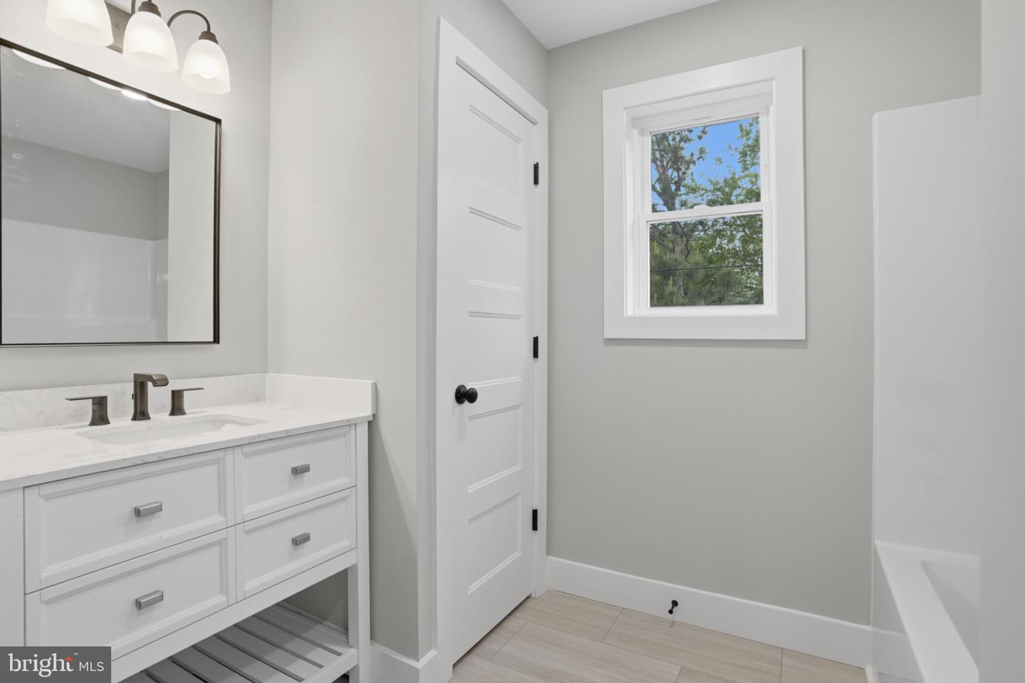117 Railroad Ave Property Photo 30