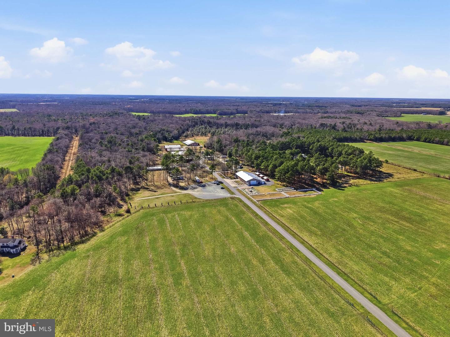 DEKT2046930 Property Photo 1