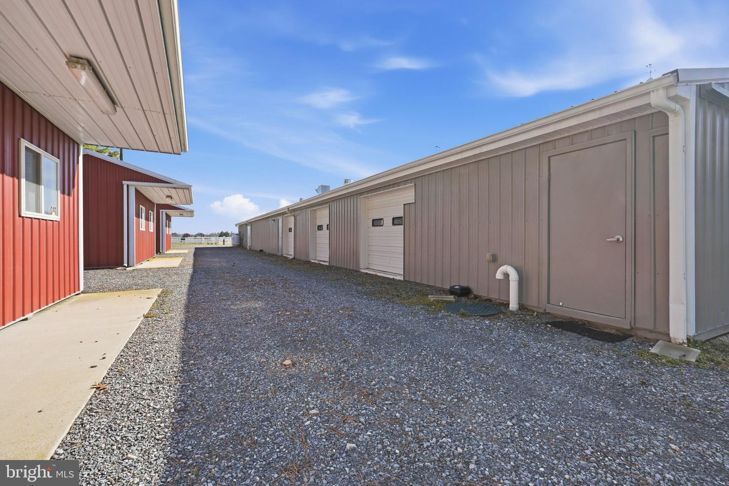 DEKT2046930 Property Photo 5