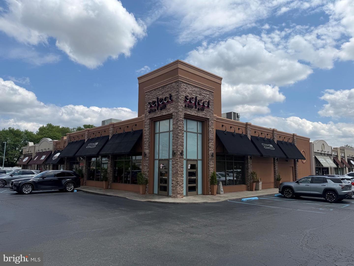 21 E Glenwood Ave #10 Property Photo 12