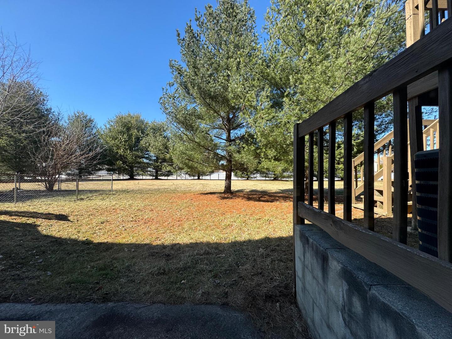 305 Charring Cross Dr Property Photo 4