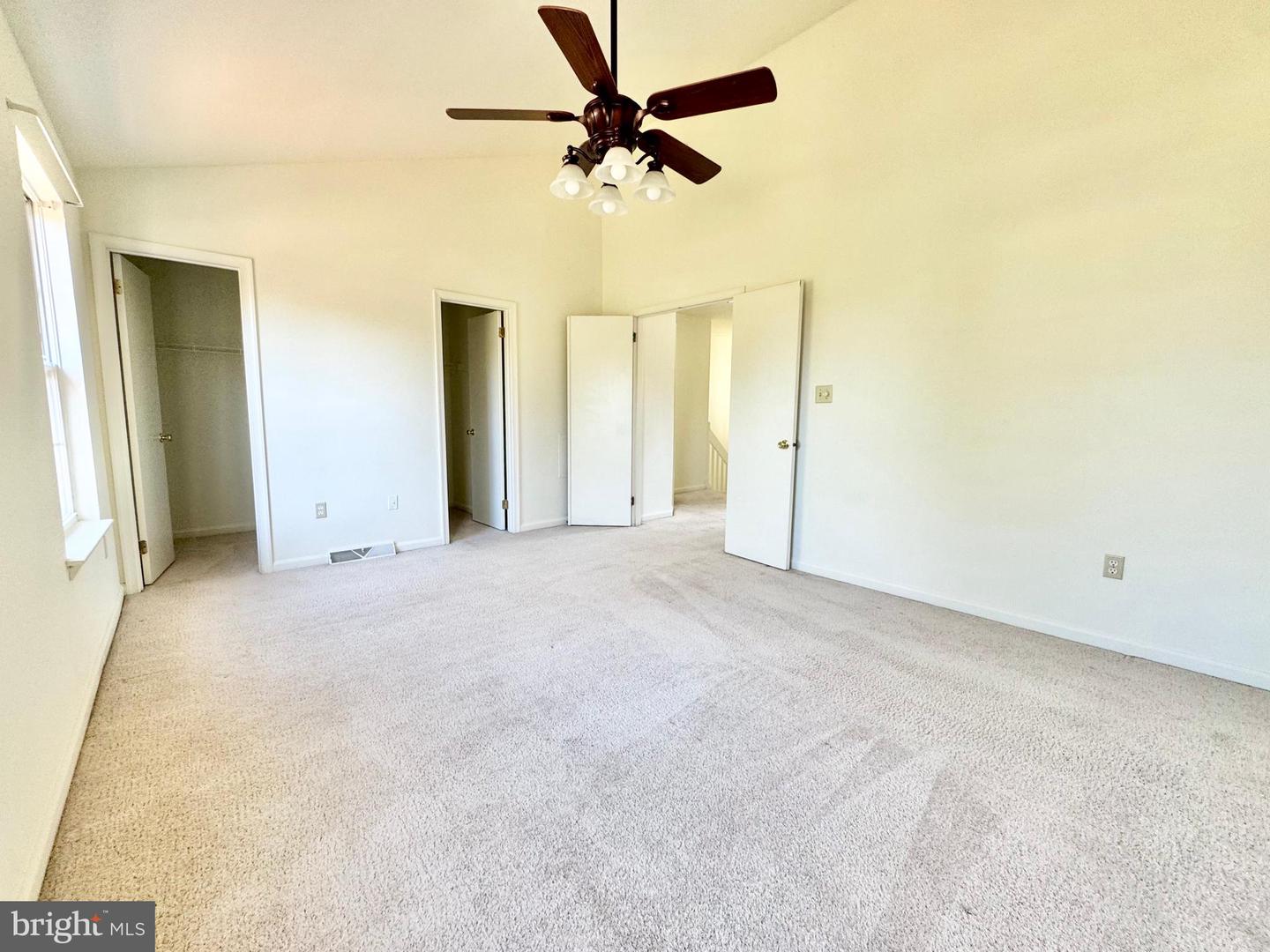 305 Charring Cross Dr Property Photo 17