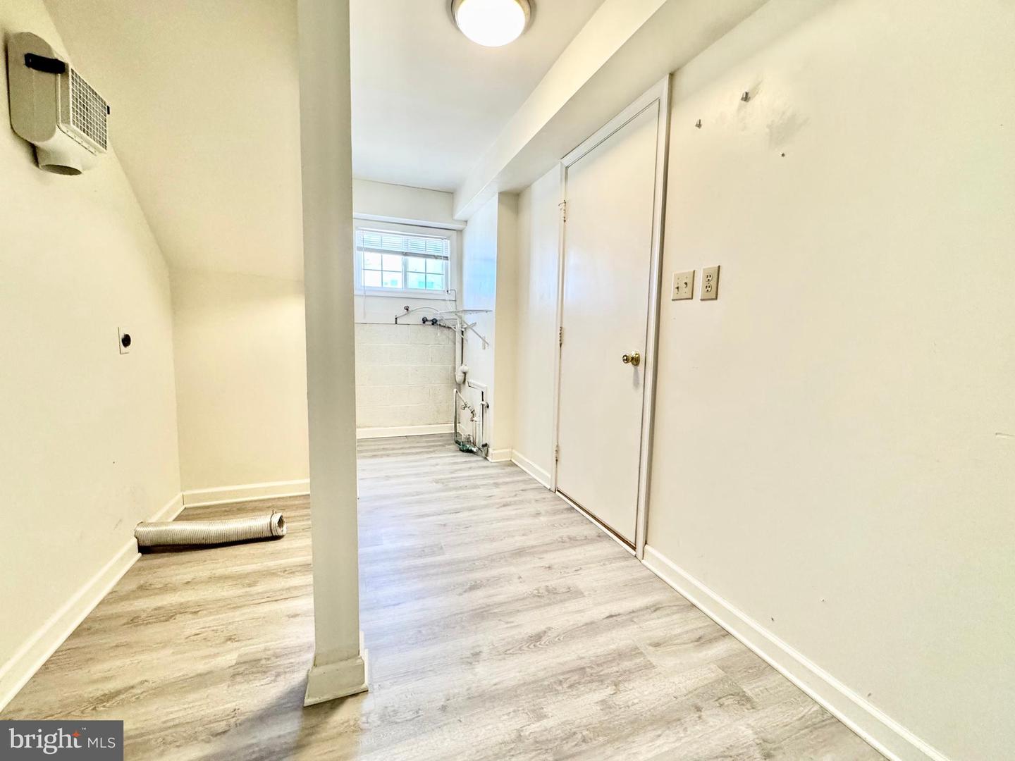 305 Charring Cross Dr Property Photo 18