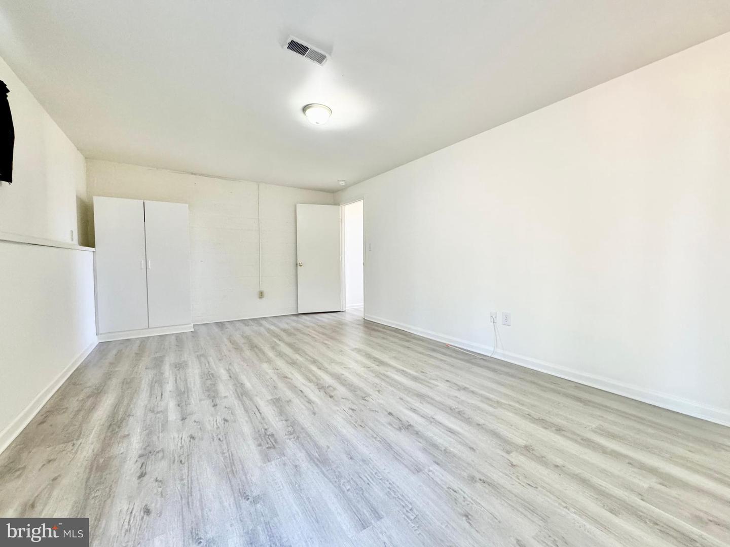 305 Charring Cross Dr Property Photo 20