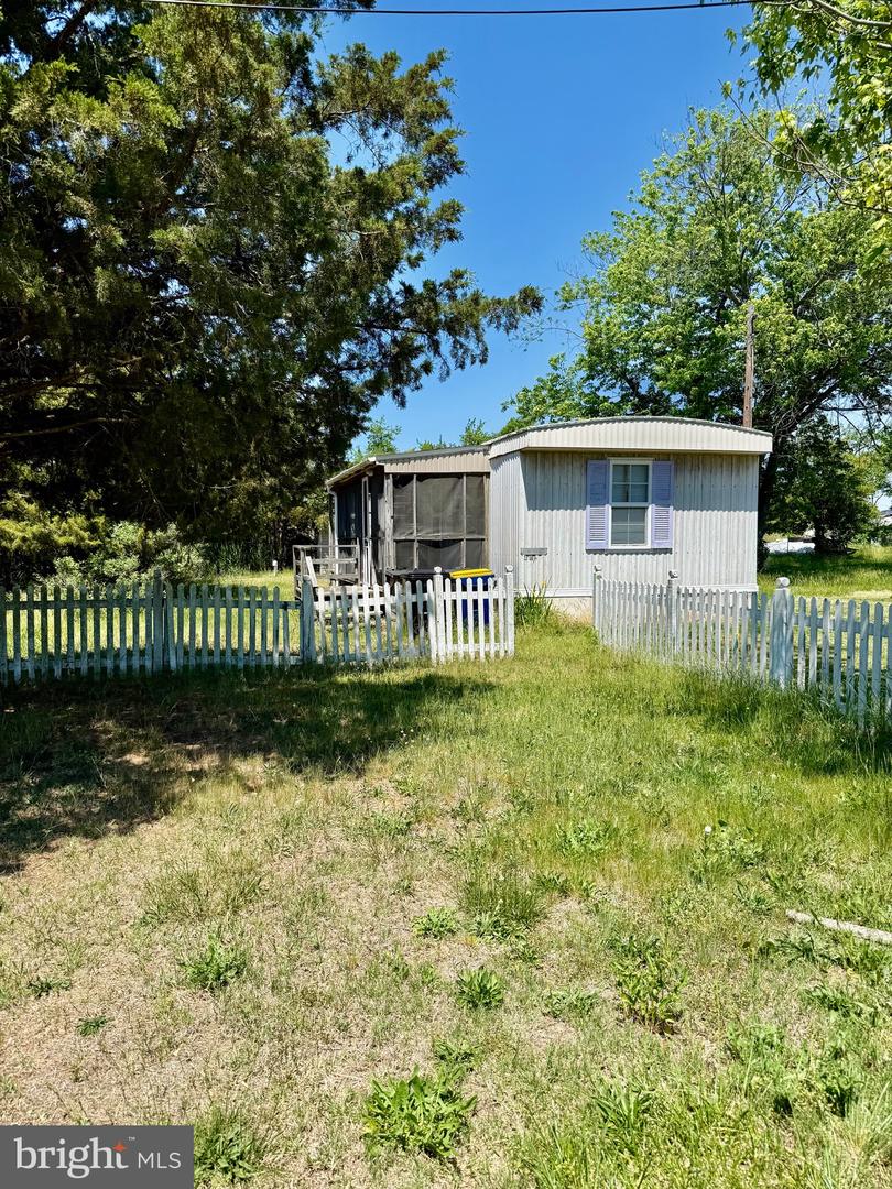 49 North Ave Property Photo 1