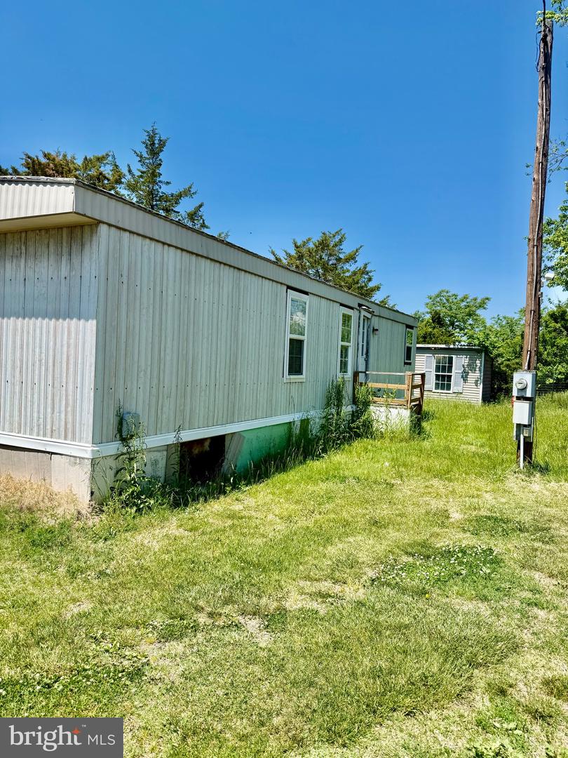 49 North Ave Property Photo 3