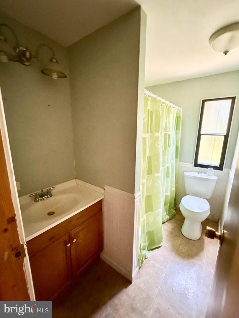 49 North Ave Property Photo 16