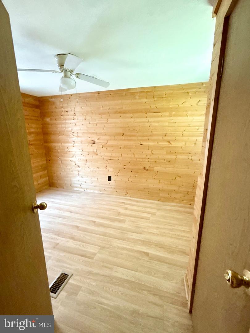 49 North Ave Property Photo 17