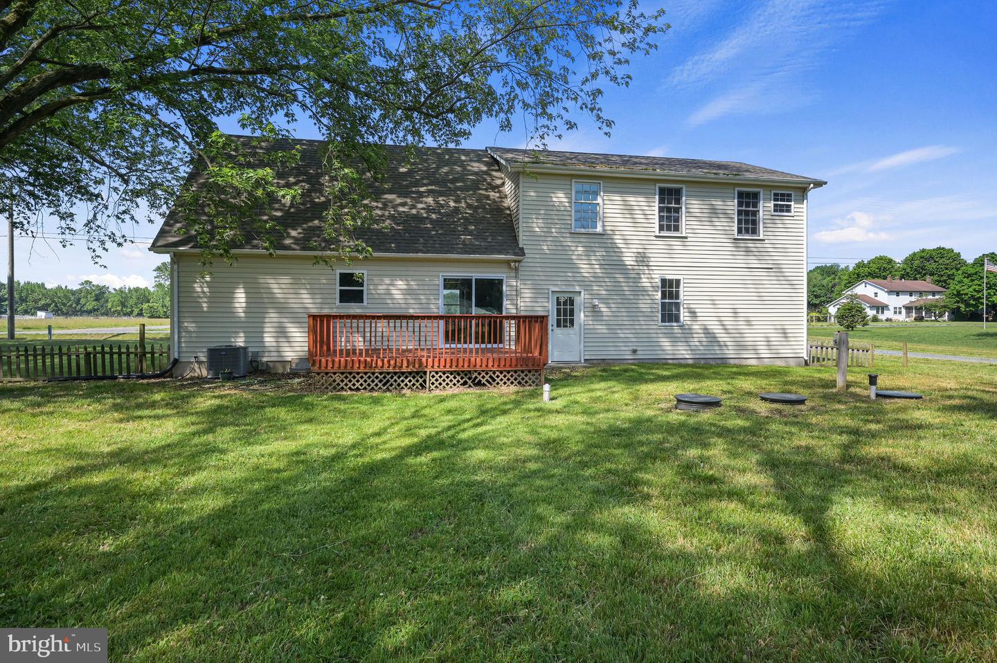 1074 Pearsons Corner Rd Property Photo 3