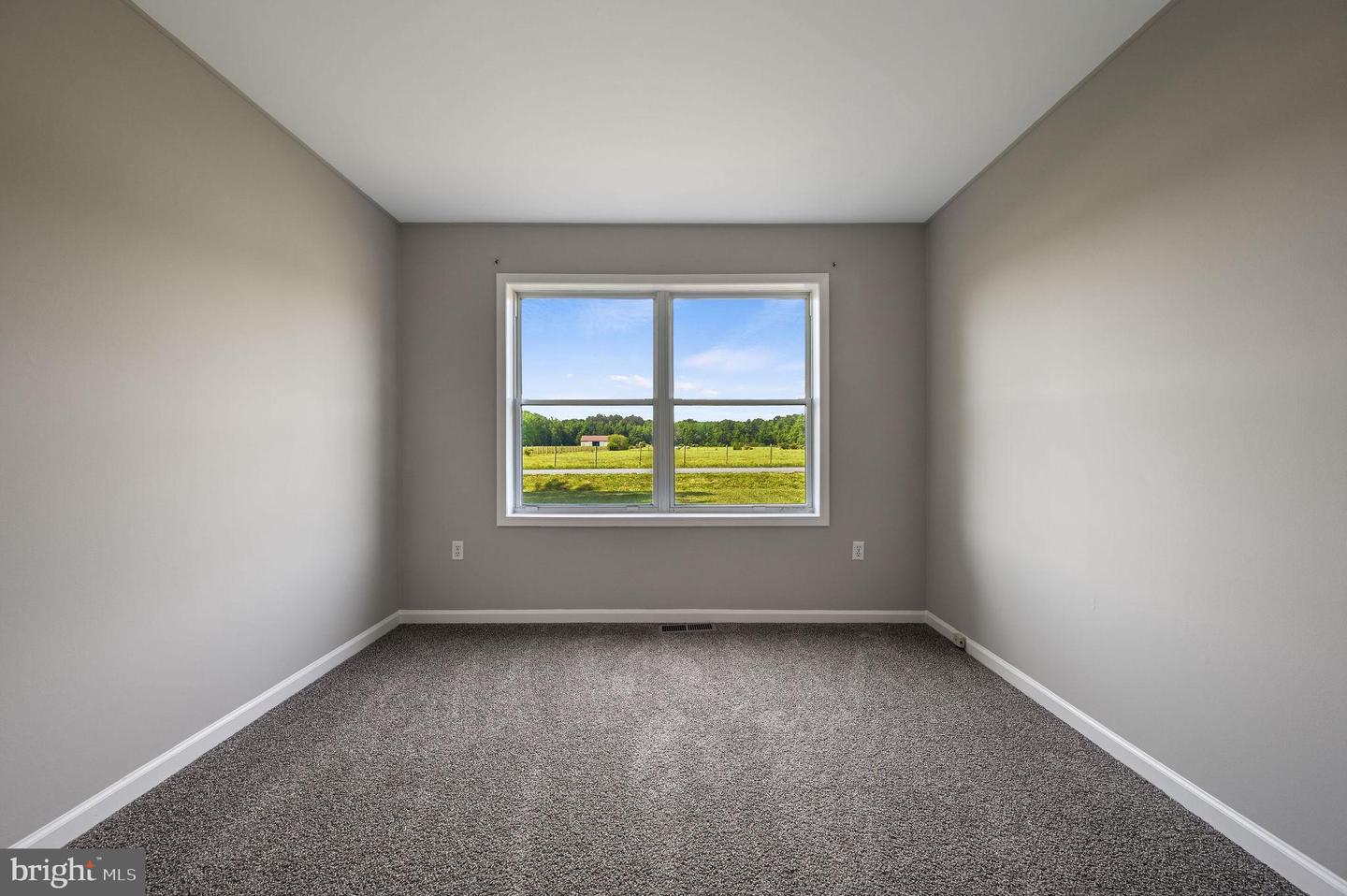 1074 Pearsons Corner Rd Property Photo 16