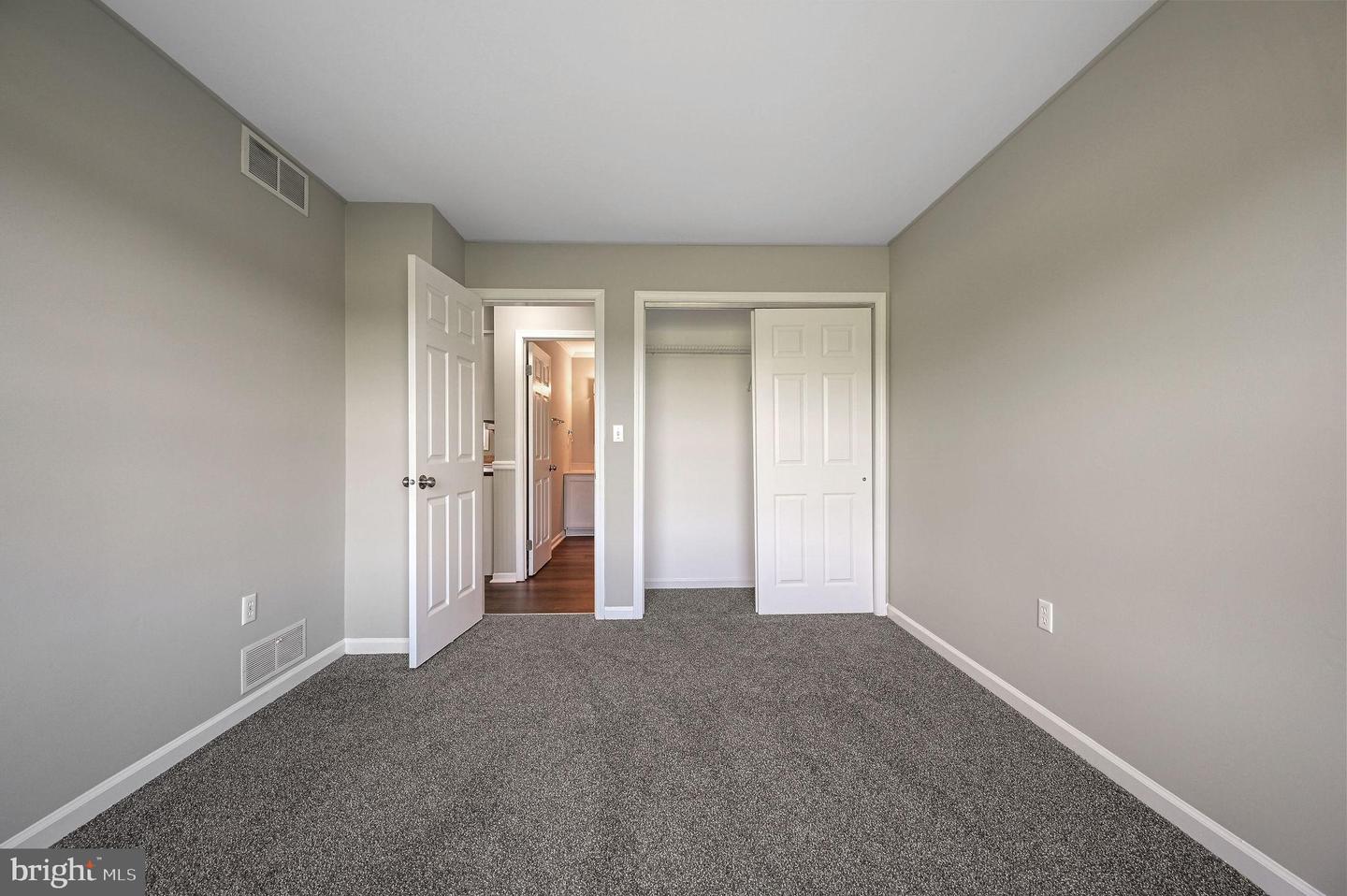 1074 Pearsons Corner Rd Property Photo 17