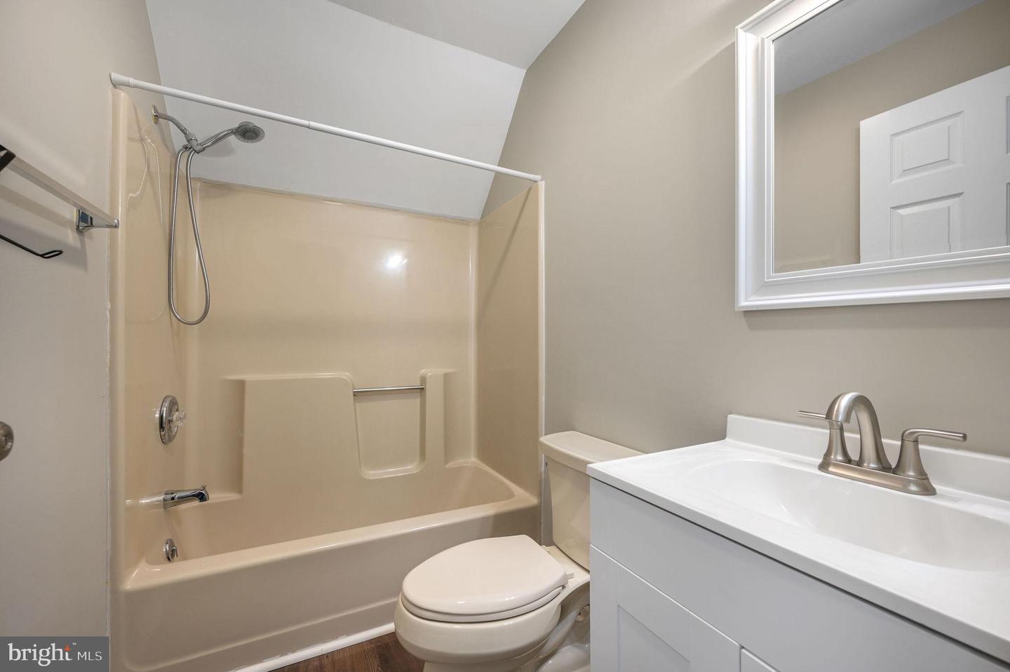 1074 Pearsons Corner Rd Property Photo 20
