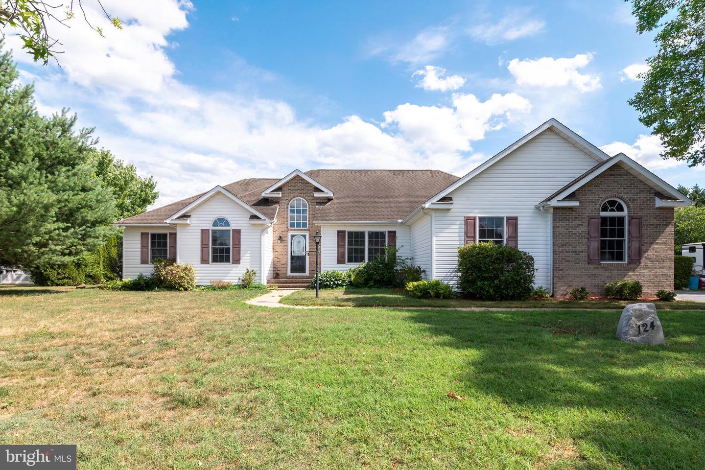 124 Lucky Ben Dr Property Photo 1