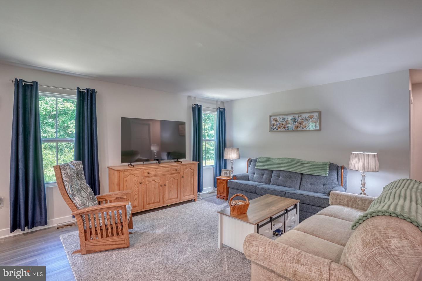 401 Alezach Dr Property Photo 3