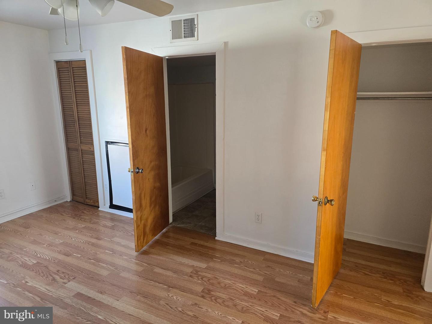 10 S Main St Property Photo 3