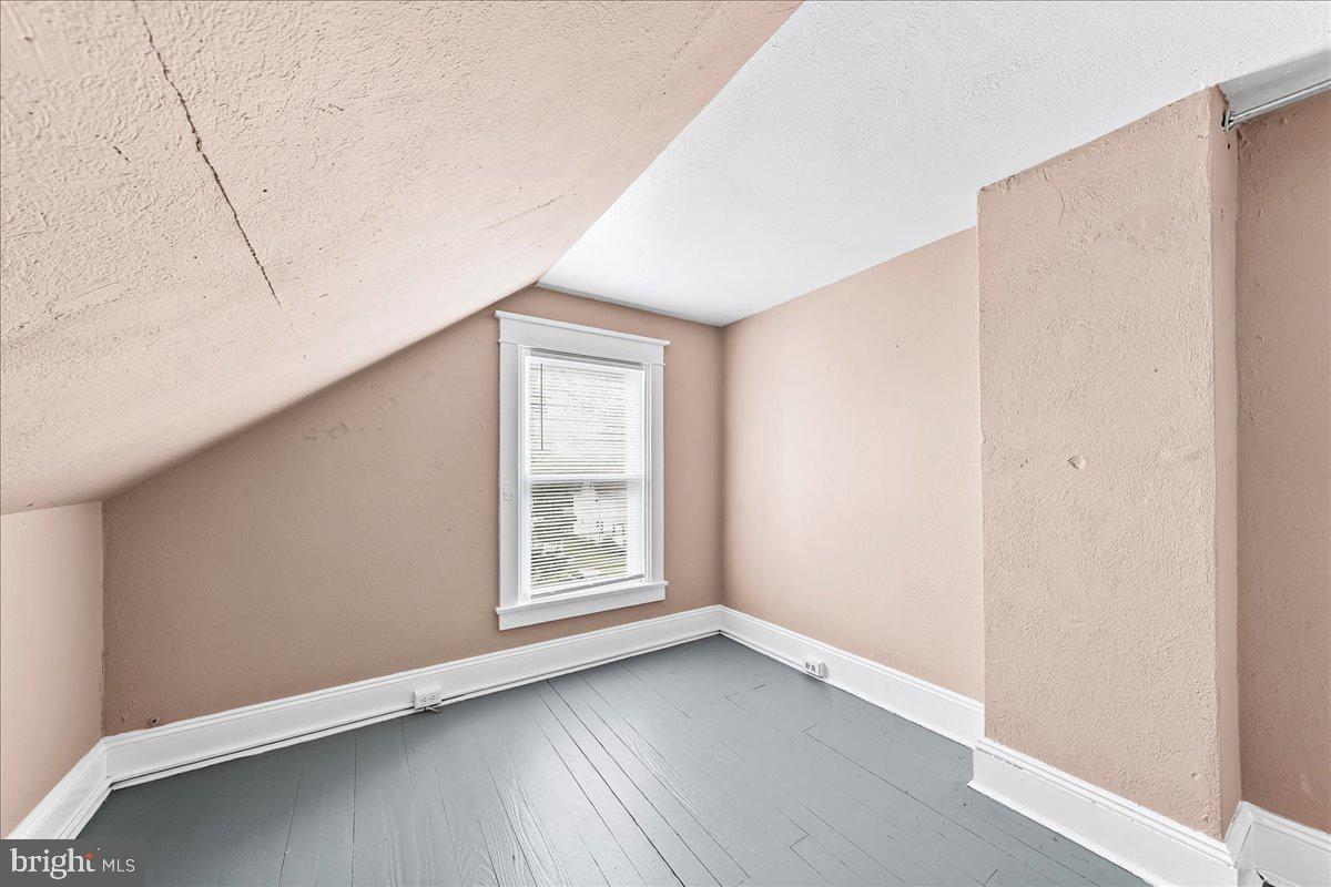 415 N Governors Ave Property Photo 21