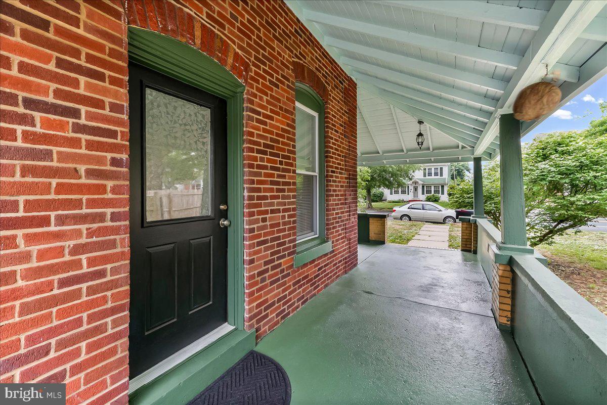 415 N Governors Ave Property Photo 35