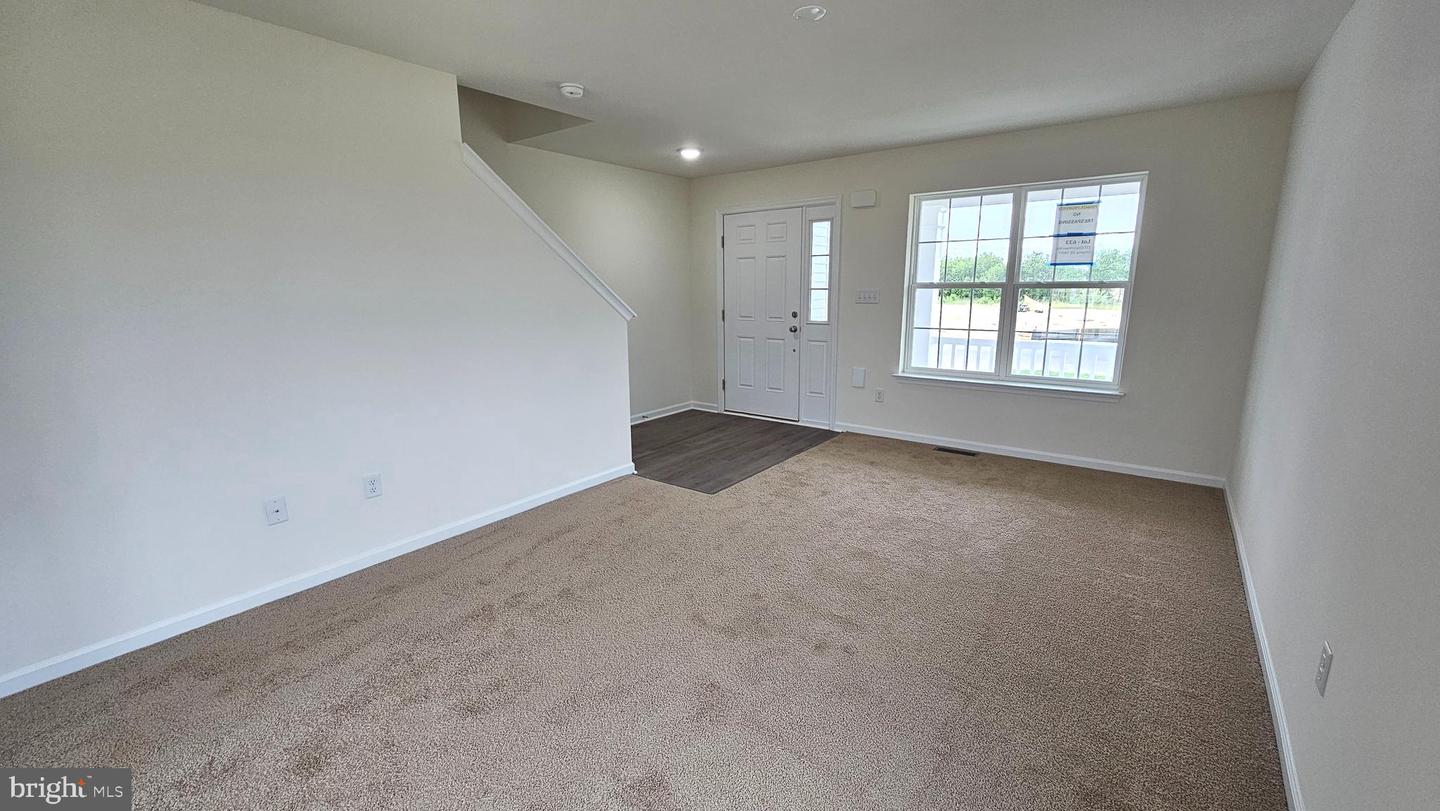 231 Doylestown Rd Property Photo 5