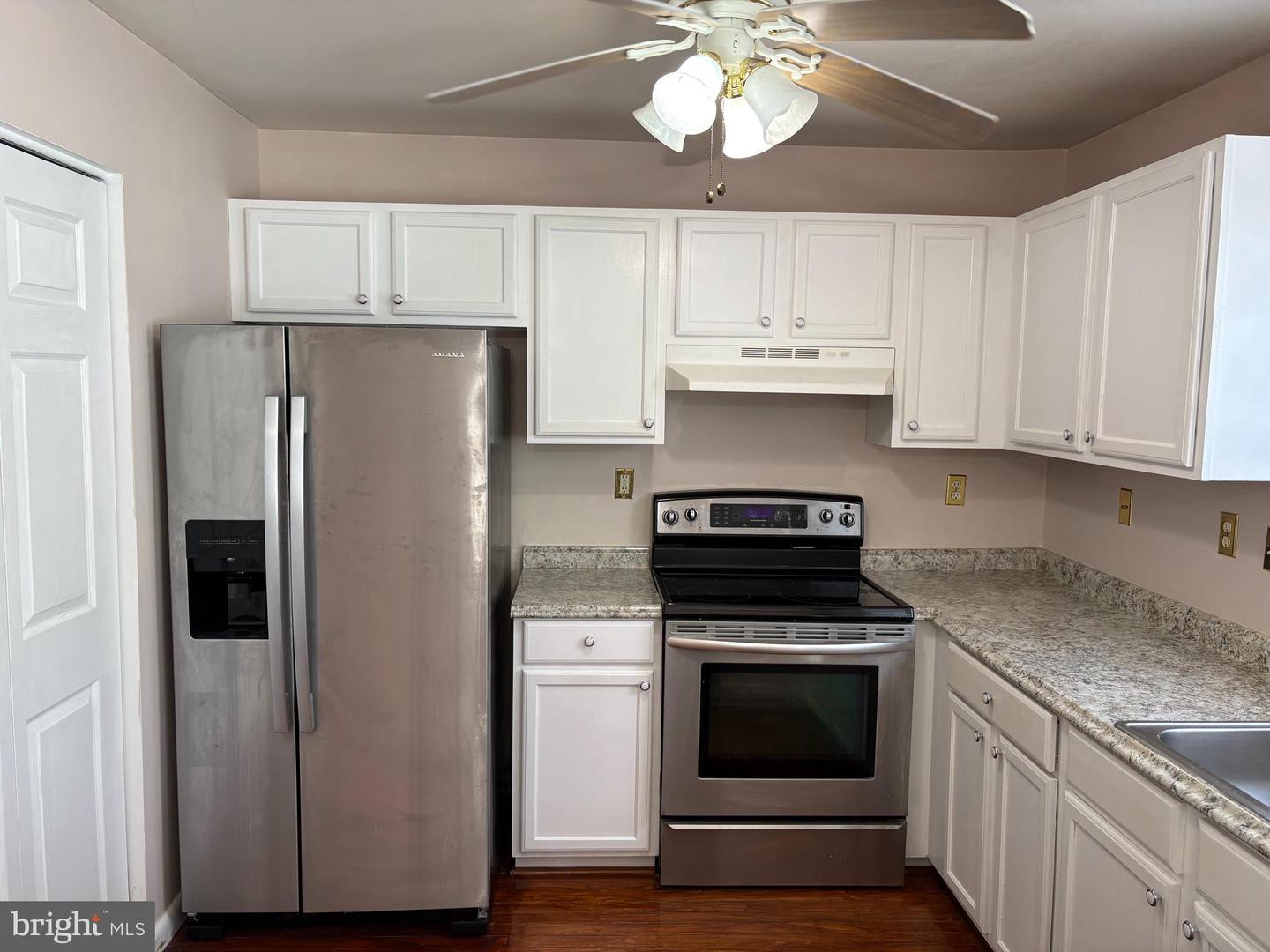 384 Braddock Rd Property Photo 4