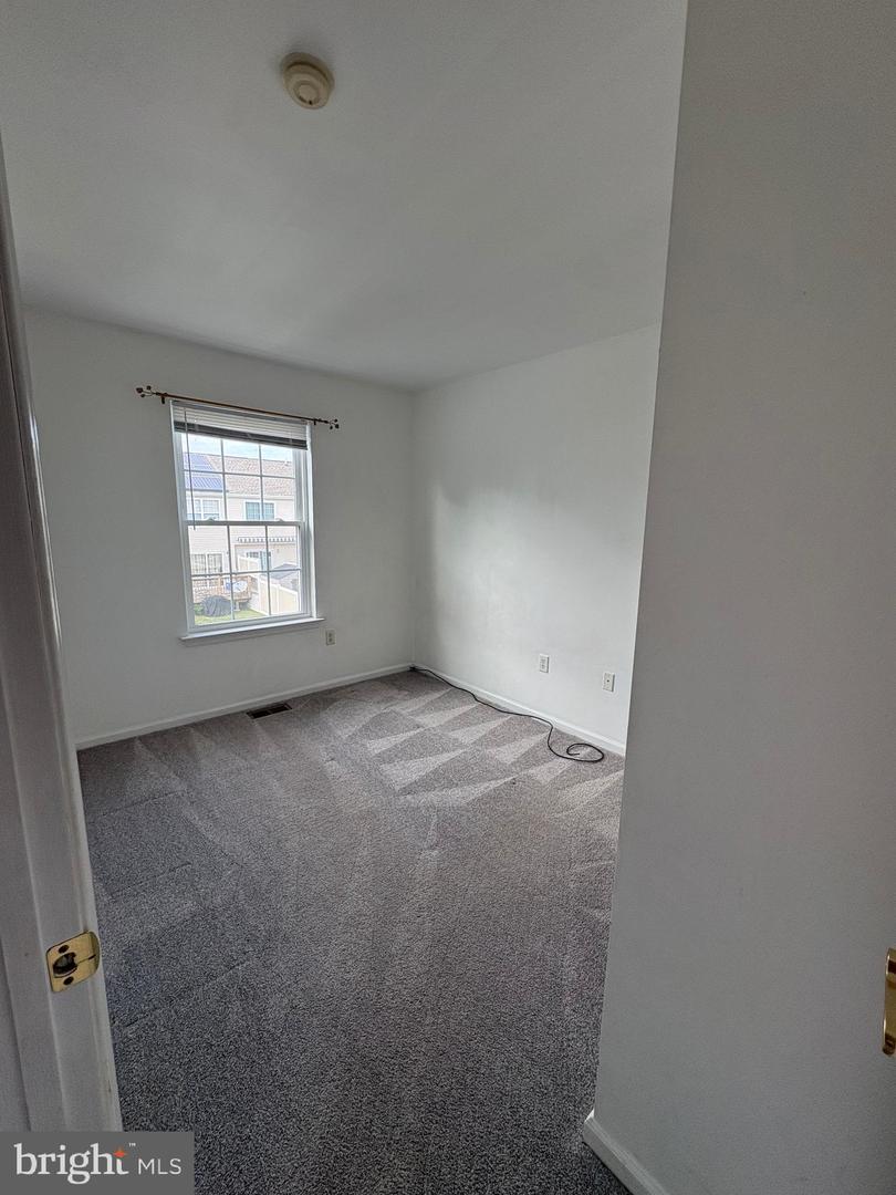 384 Braddock Rd Property Photo 12