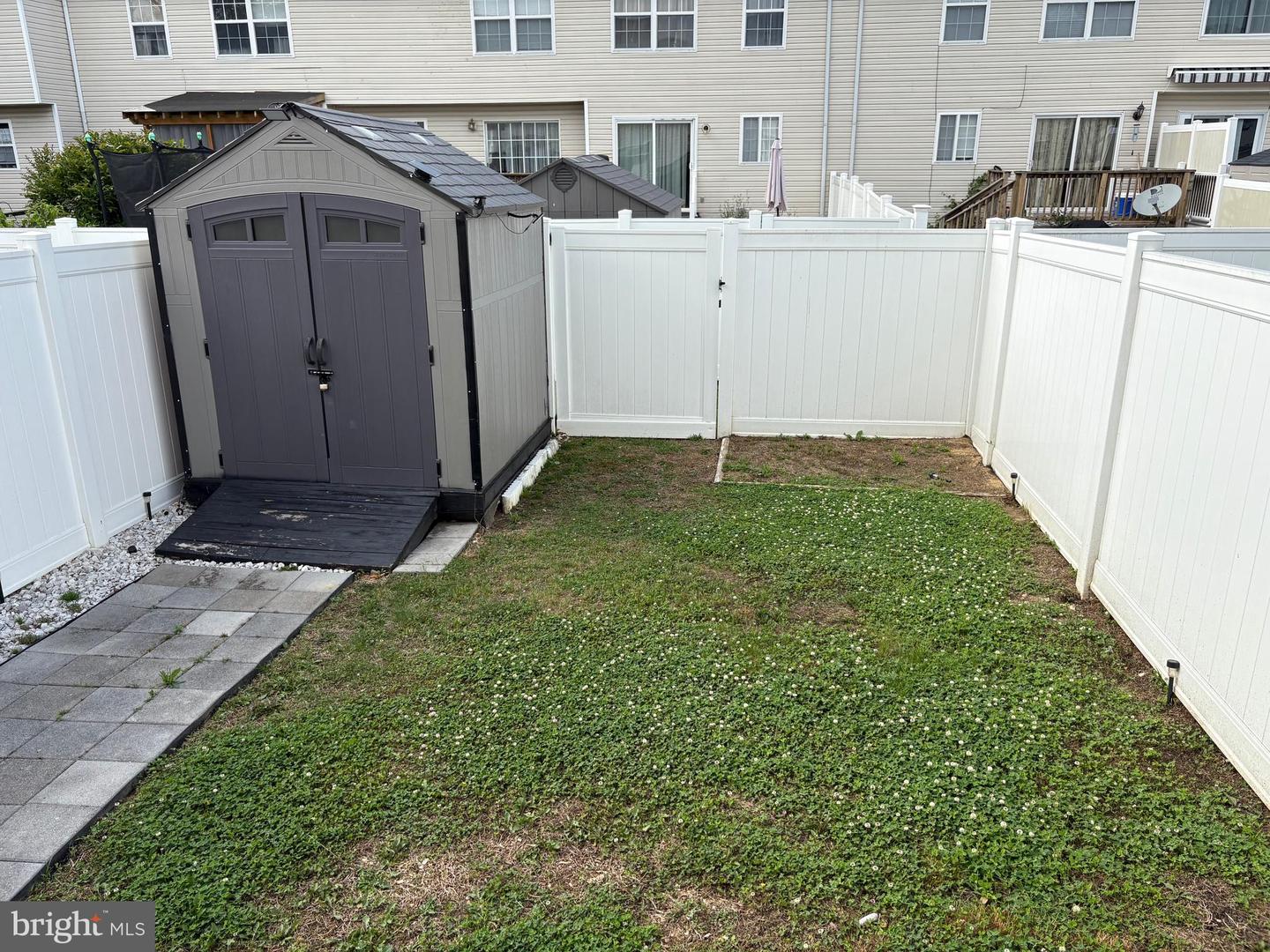 384 Braddock Rd Property Photo 17