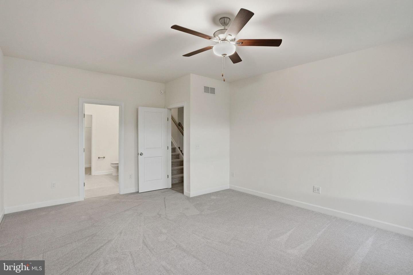 286 Greenbrook Dr Property Photo 25