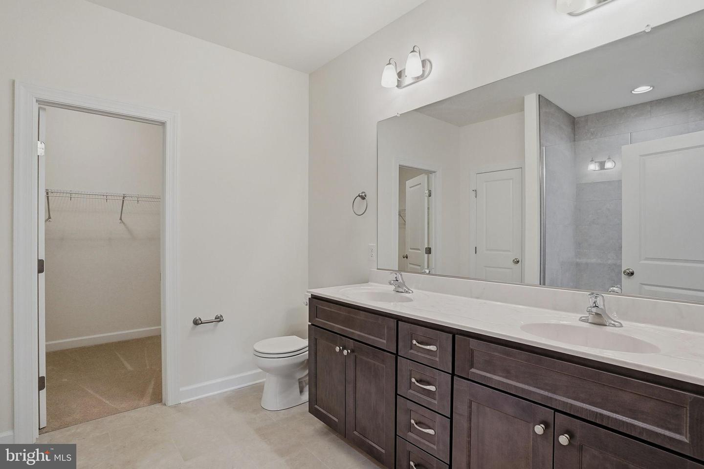 286 Greenbrook Dr Property Photo 26