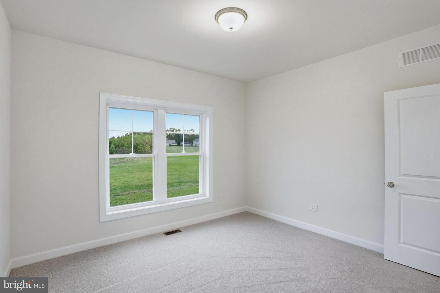 286 Greenbrook Dr Property Photo 29
