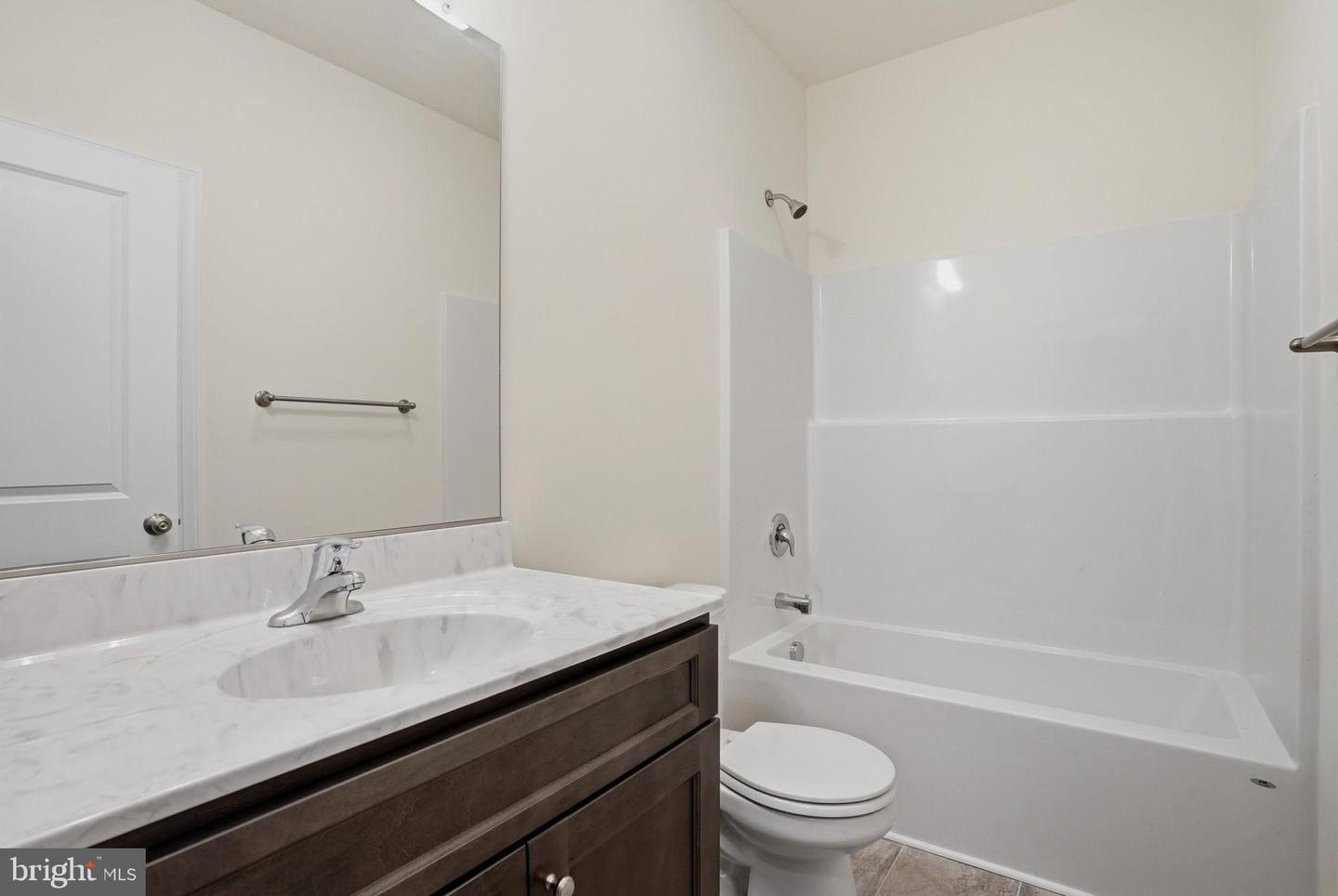 286 Greenbrook Dr Property Photo 31
