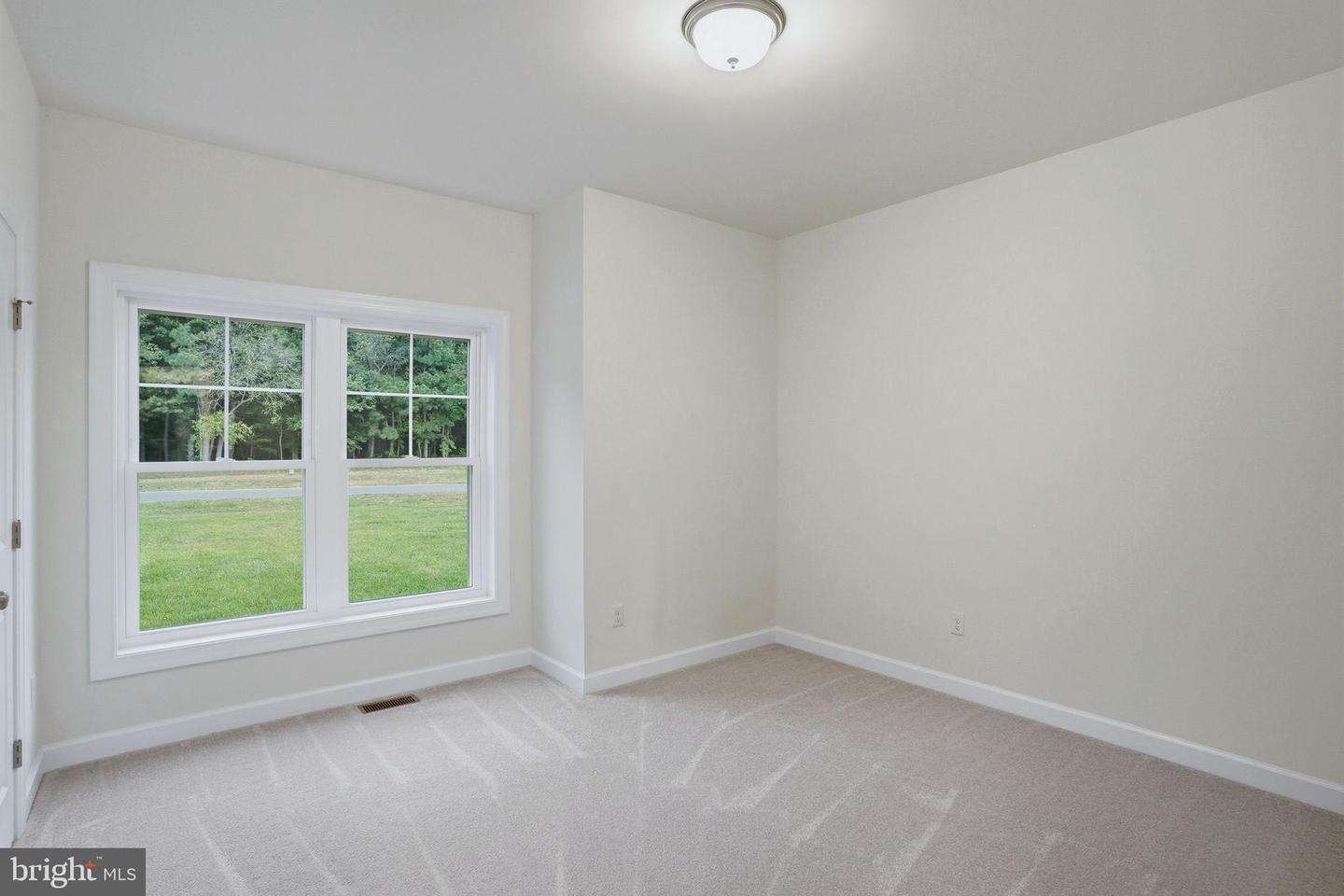 286 Greenbrook Dr Property Photo 32