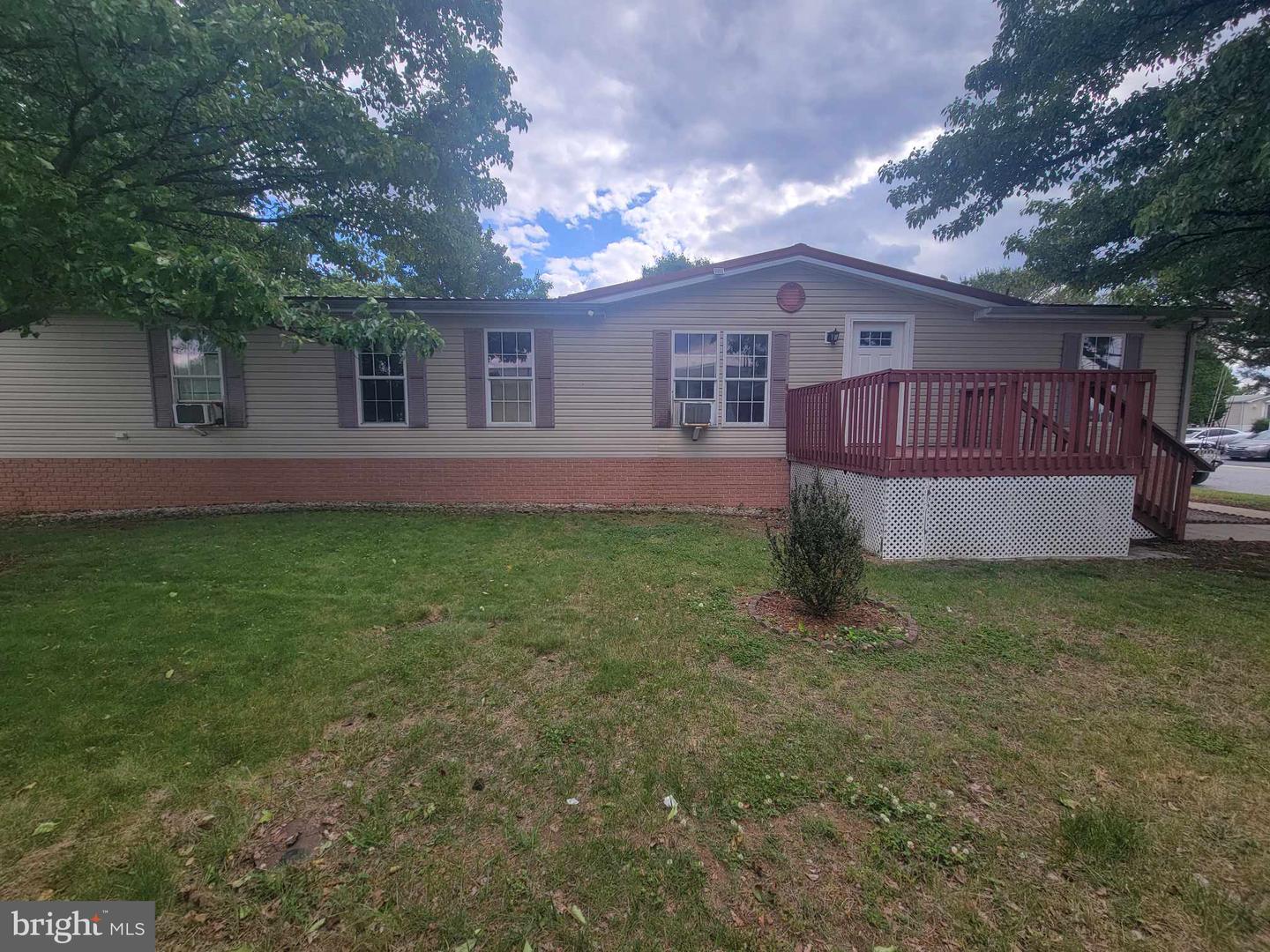 79 Jury Dr #2 Property Photo 1