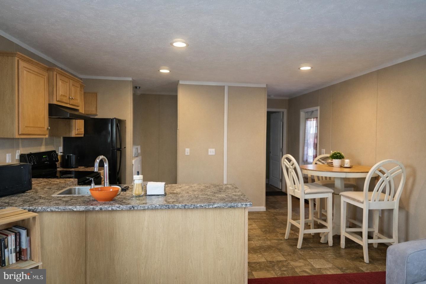207 Humpsman Dr #181 Property Photo 4