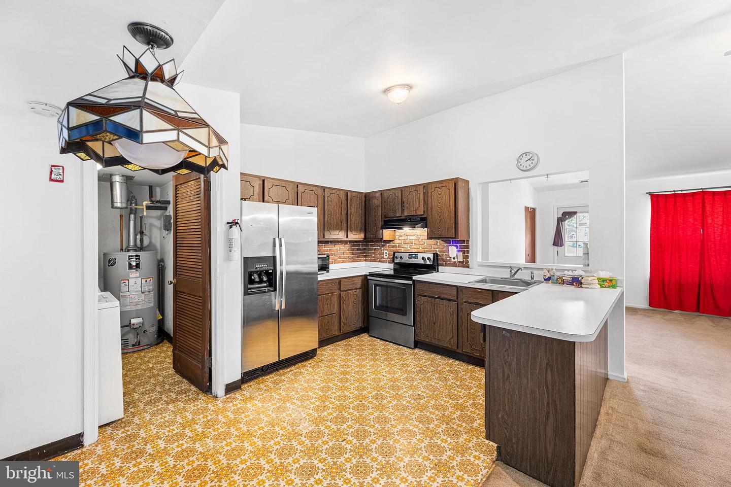 1148 Forrest Ave Property Photo 3
