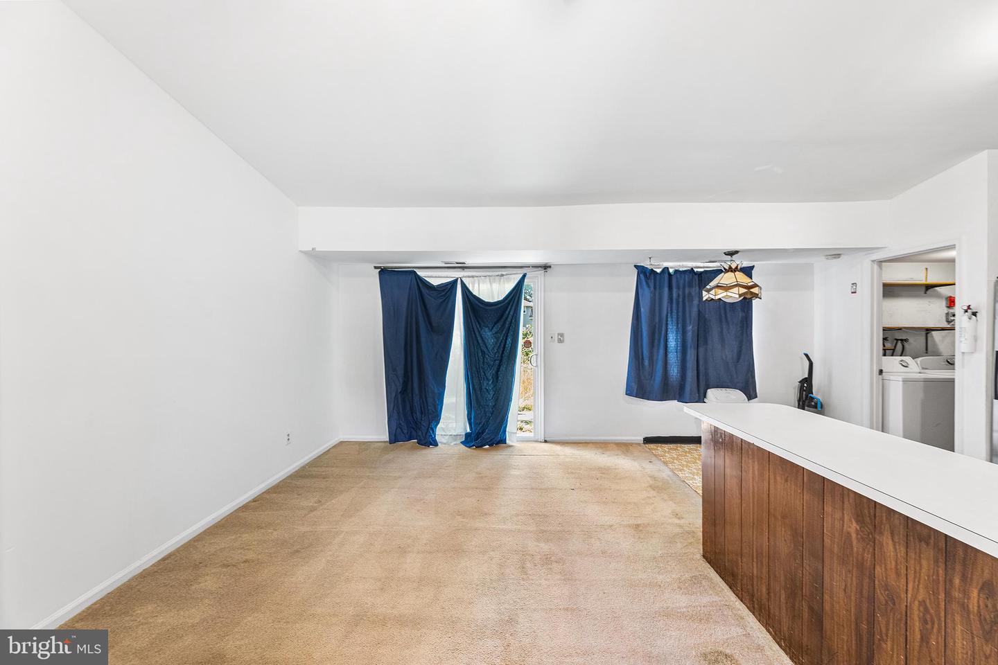 1148 Forrest Ave Property Photo 8