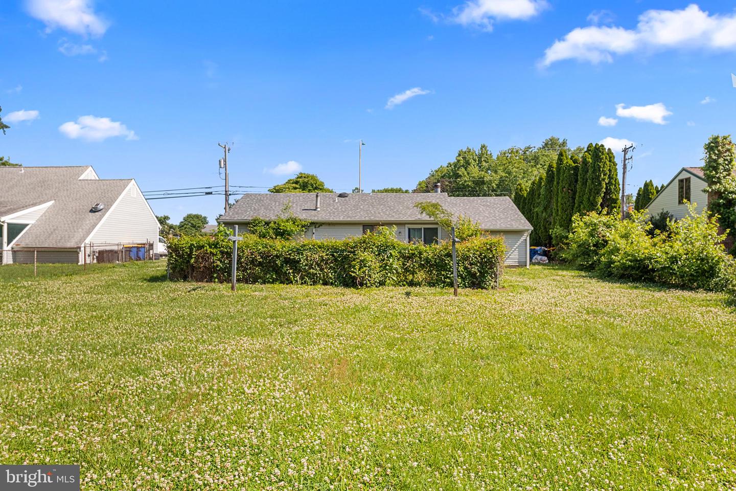 1148 Forrest Ave Property Photo 18