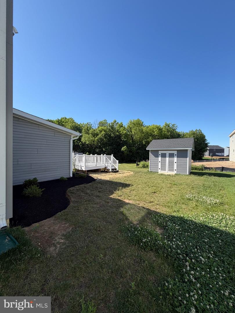 127 Garnet Dr Property Photo 4