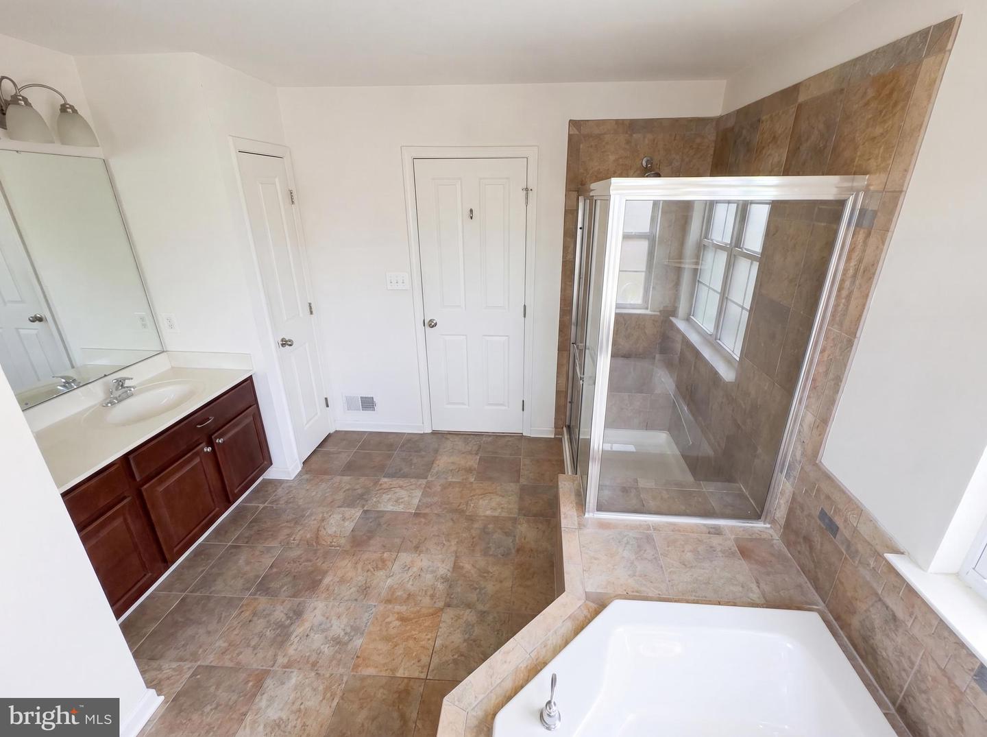 176 Bellflower Ln Property Photo 7
