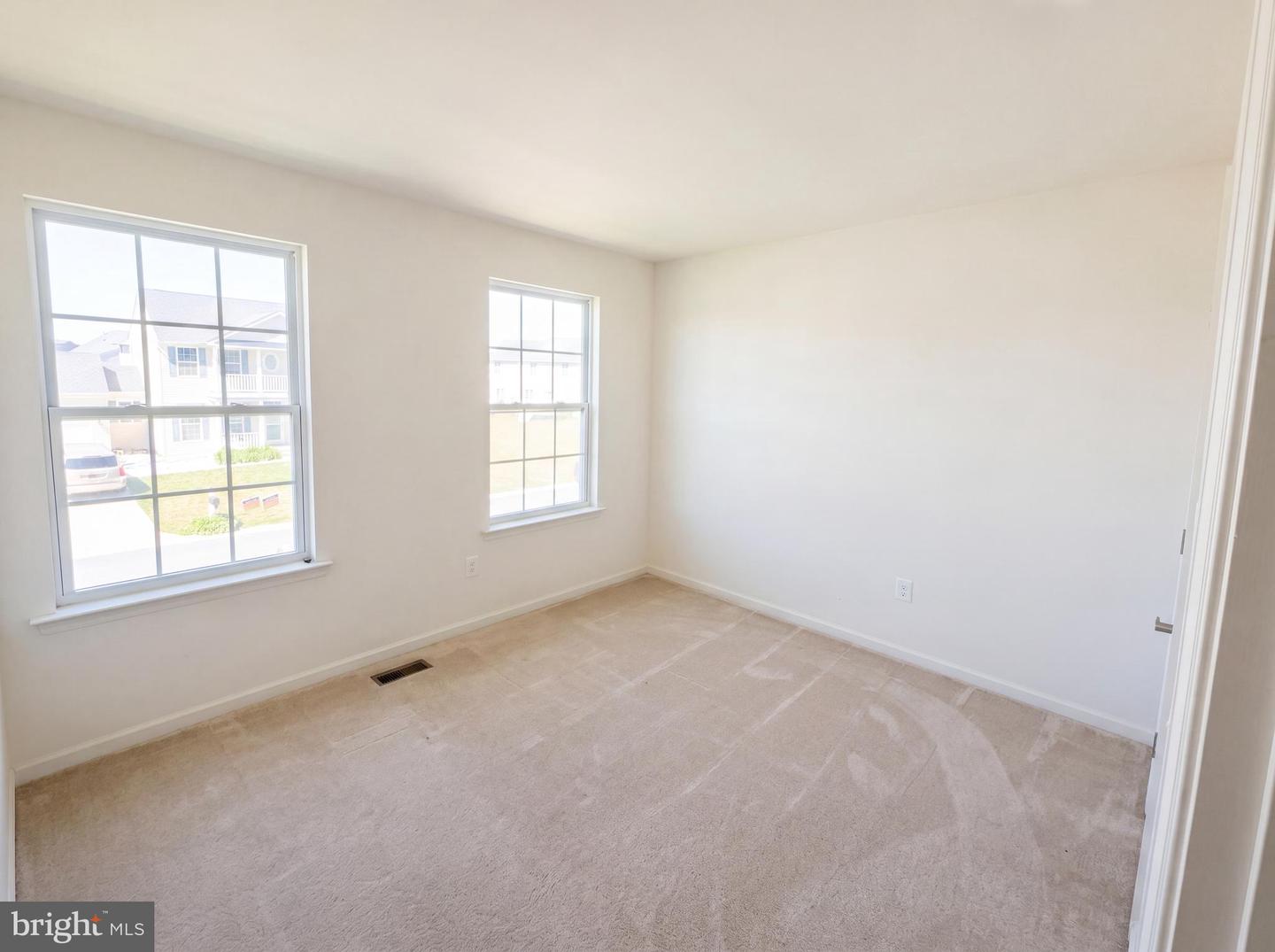 176 Bellflower Ln Property Photo 9