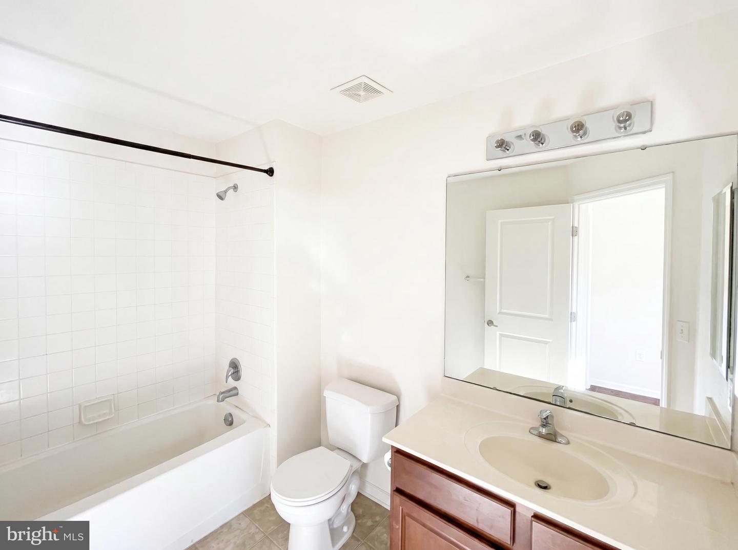 176 Bellflower Ln Property Photo 16